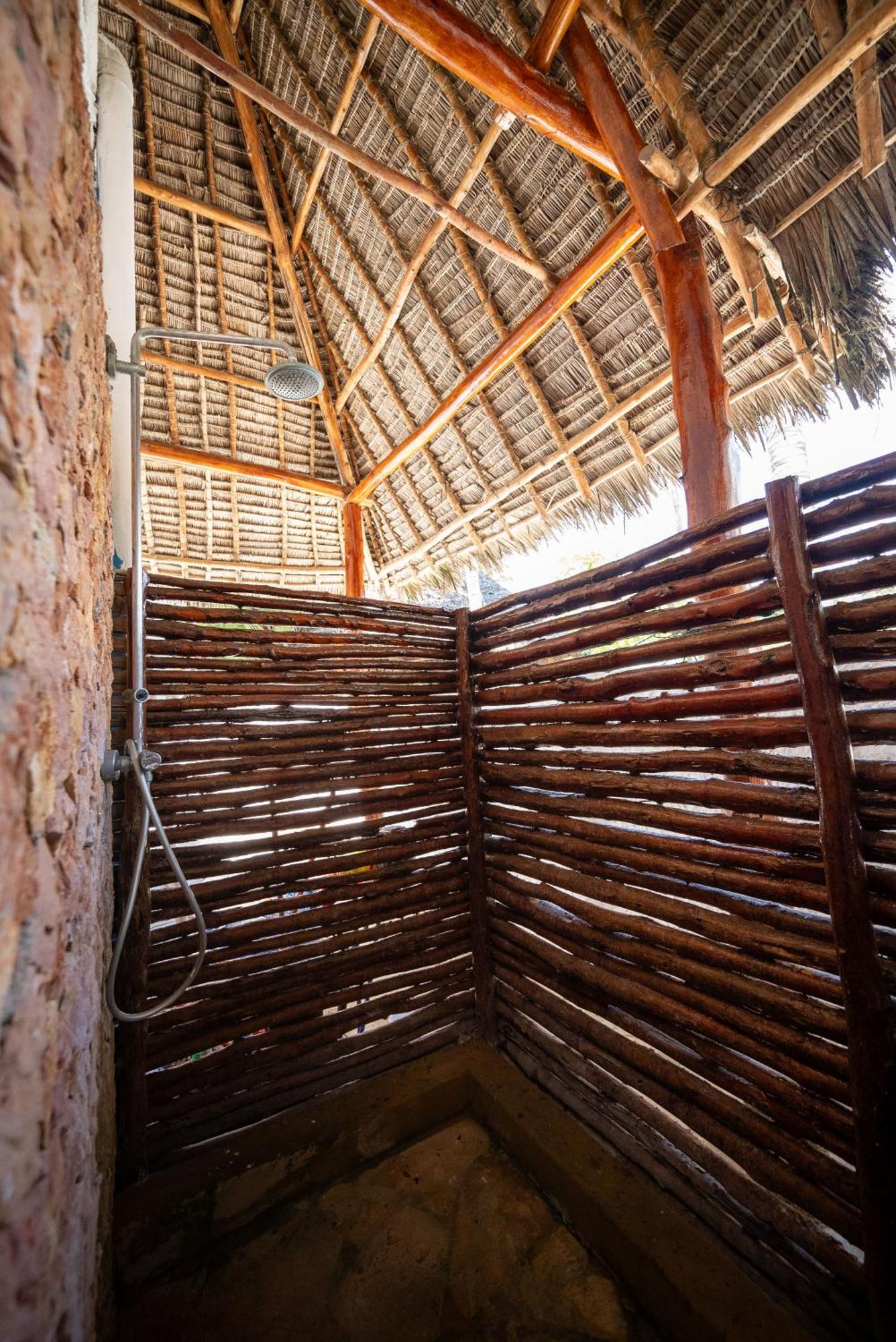 Beachfront Villa Hideaway Zanzibarhouses Kiwengwa  Exterior foto